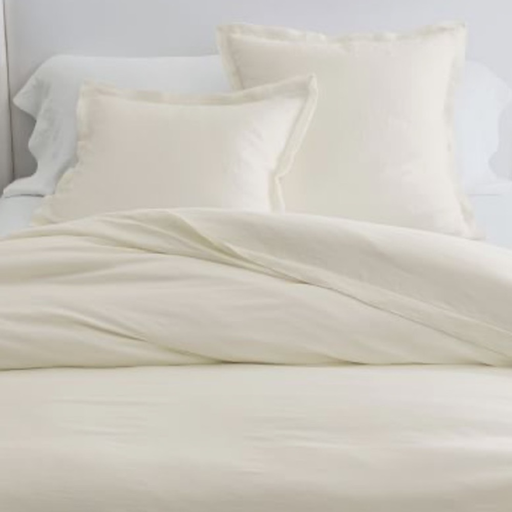 Villa 22x22 Linen Solstice Pillow Cover Ivory with Flange